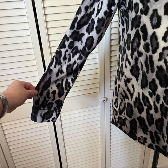 JNY Animal print pocket pullover Top L - Picture 4 of 9